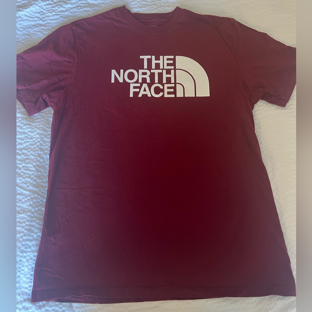 Men’s North Face t-shirt